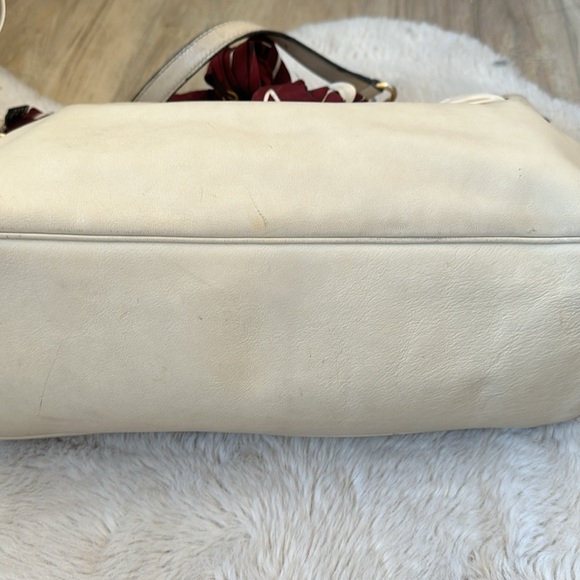 AUTHENTIC  GUCCI CREAM BAG WITH GUCCI SCARF OR BAND - Picture 3 of 5